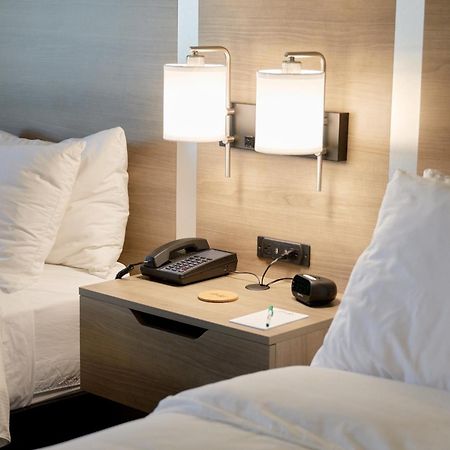 Brady Hotel New Florence Екстер'єр фото