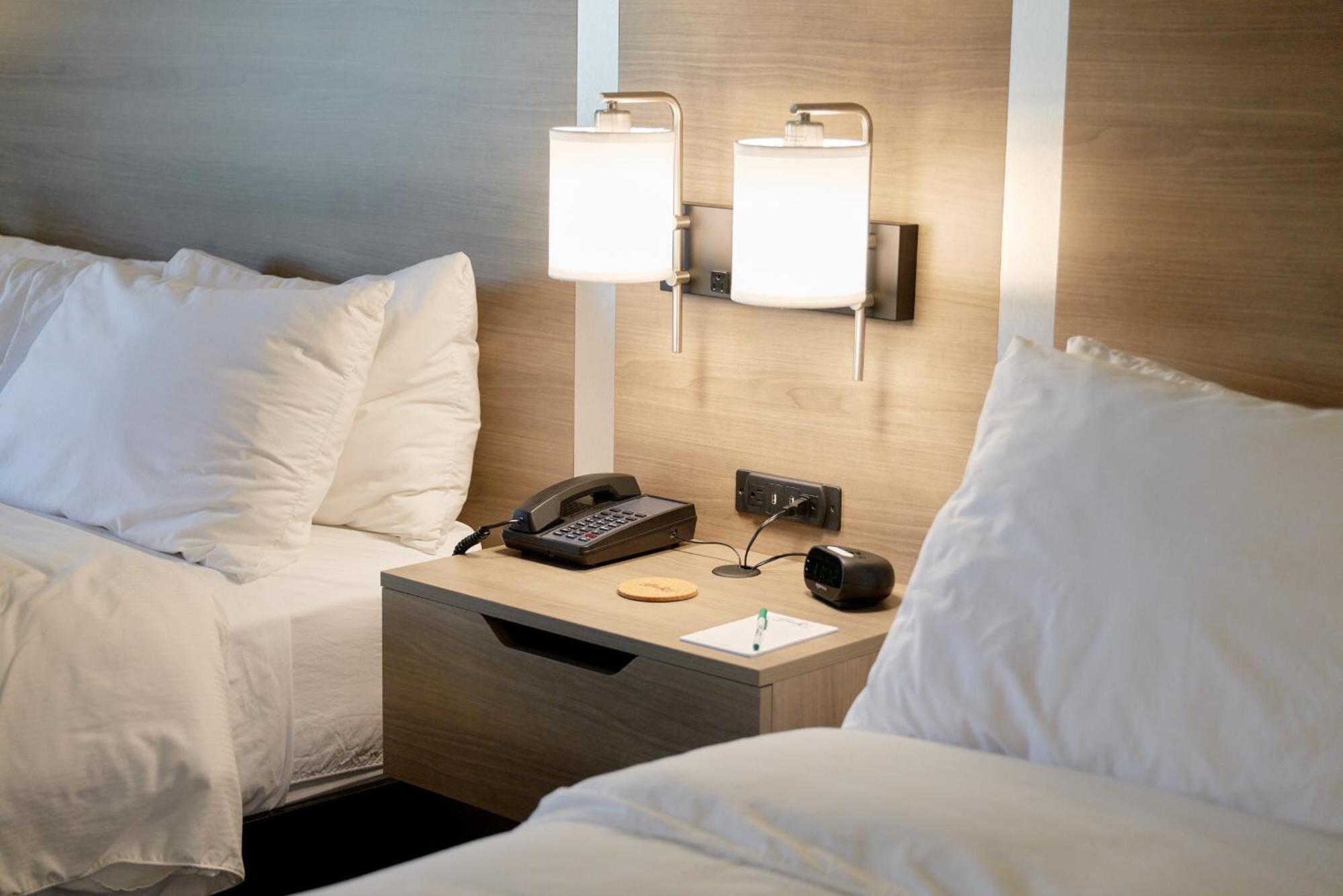 Brady Hotel New Florence Екстер'єр фото