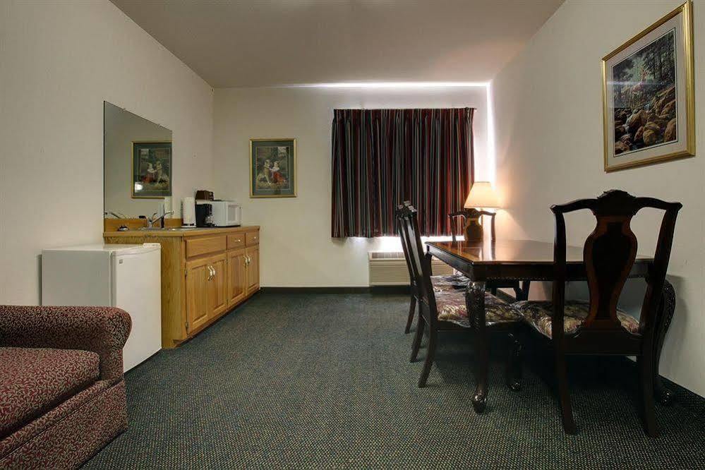 Brady Hotel New Florence Екстер'єр фото